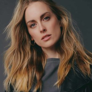 Bailey McCall makes Broadway debut in MJ the Musical performing the role of Rachel, a reporter from MTV News